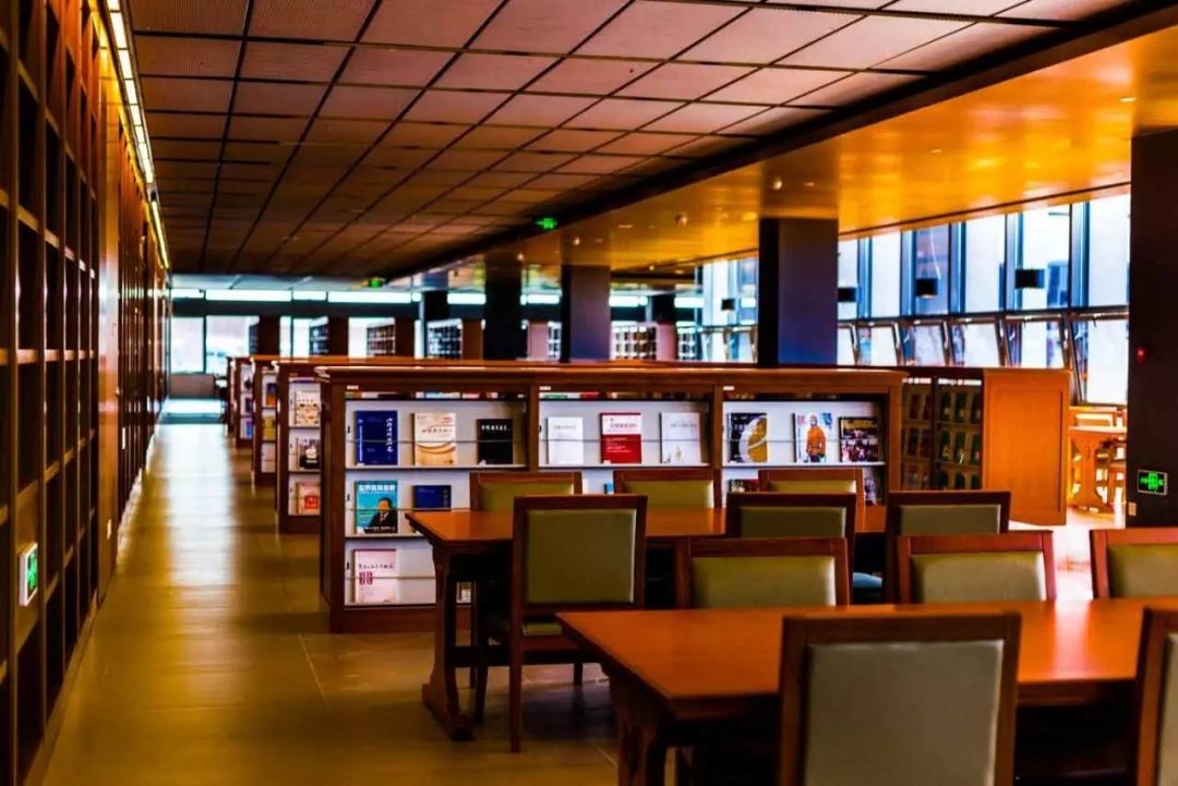 北洋园郑东图书馆-三层阅览区-3.jpg
