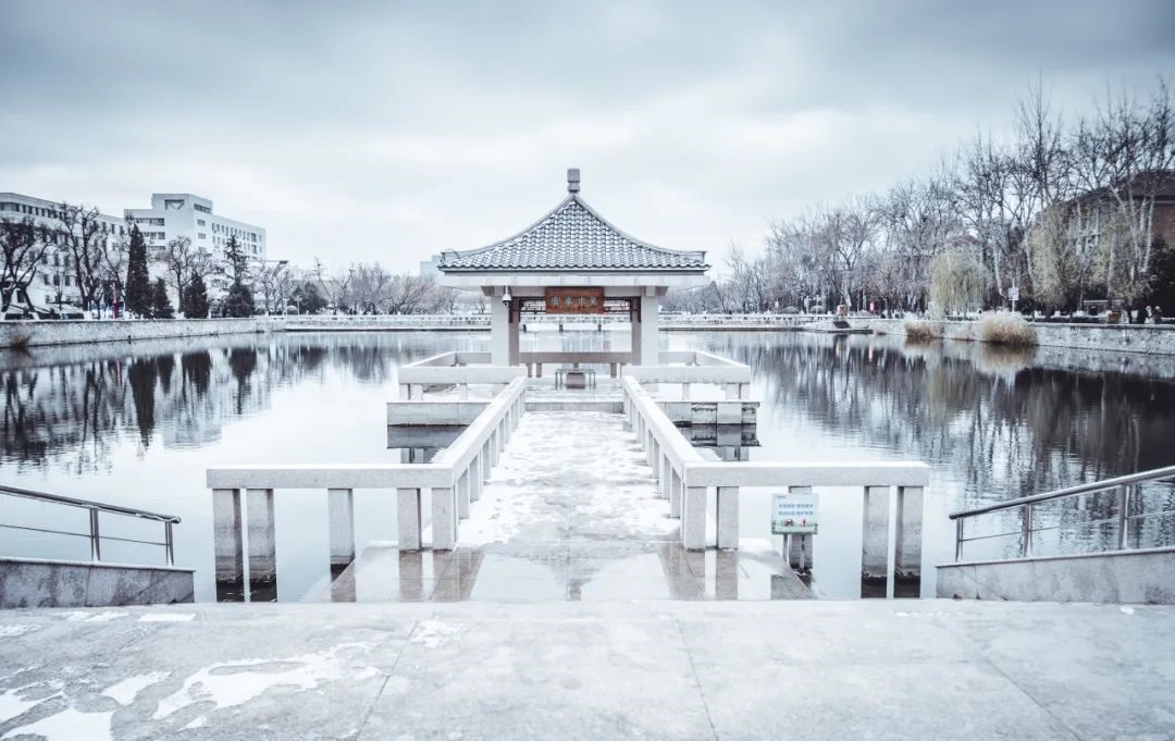 卫津路校区-求是亭-雪景-1.jpg